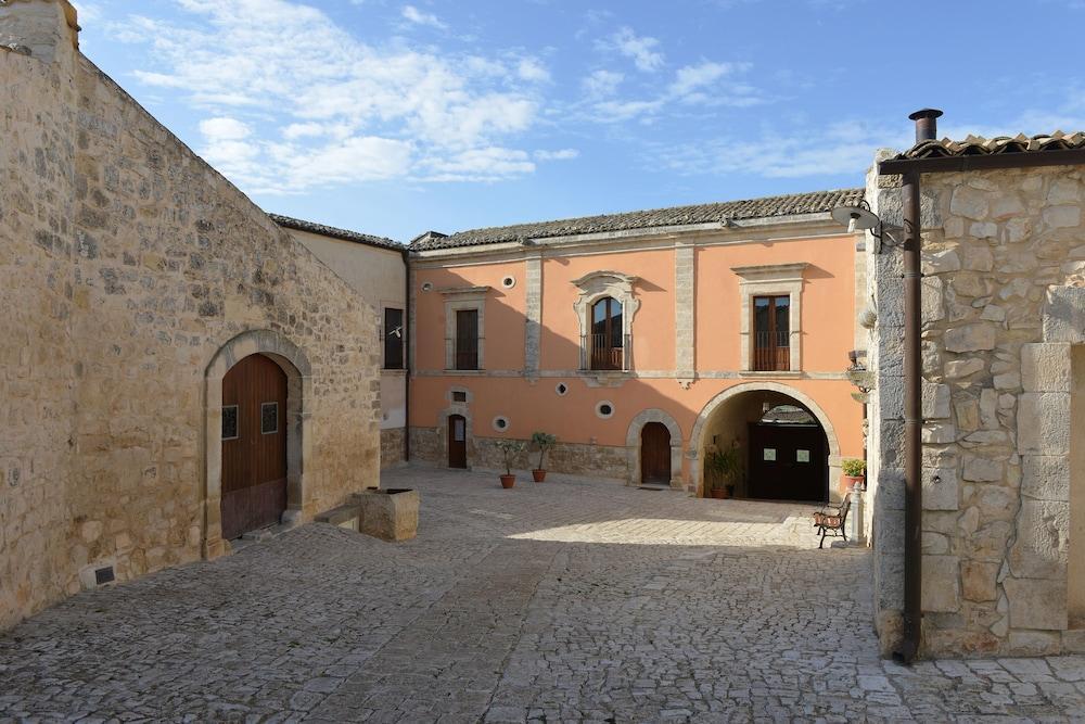 Relais Cimillà B&B Ragusa Exterior foto