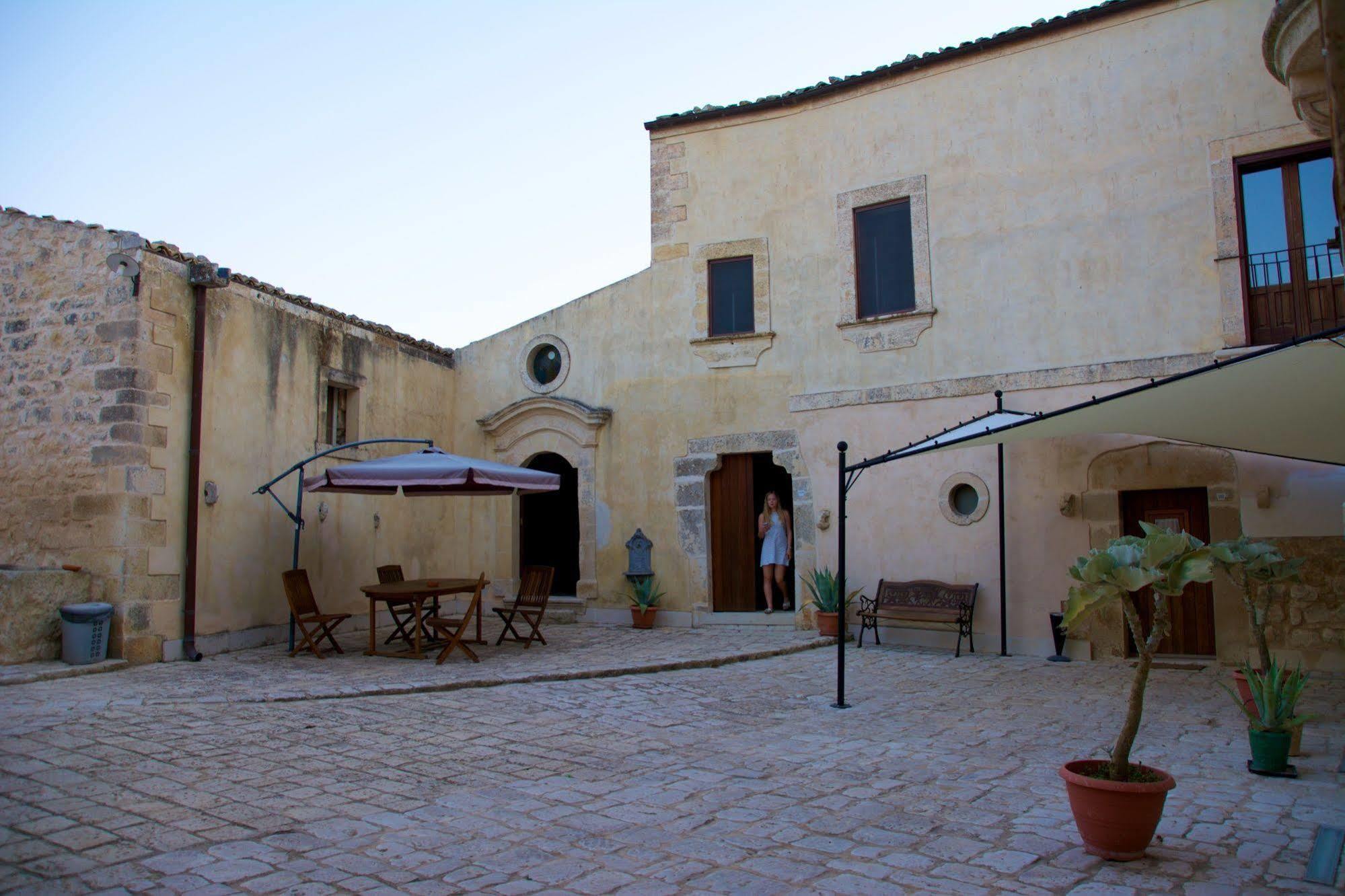 Relais Cimillà B&B Ragusa Exterior foto