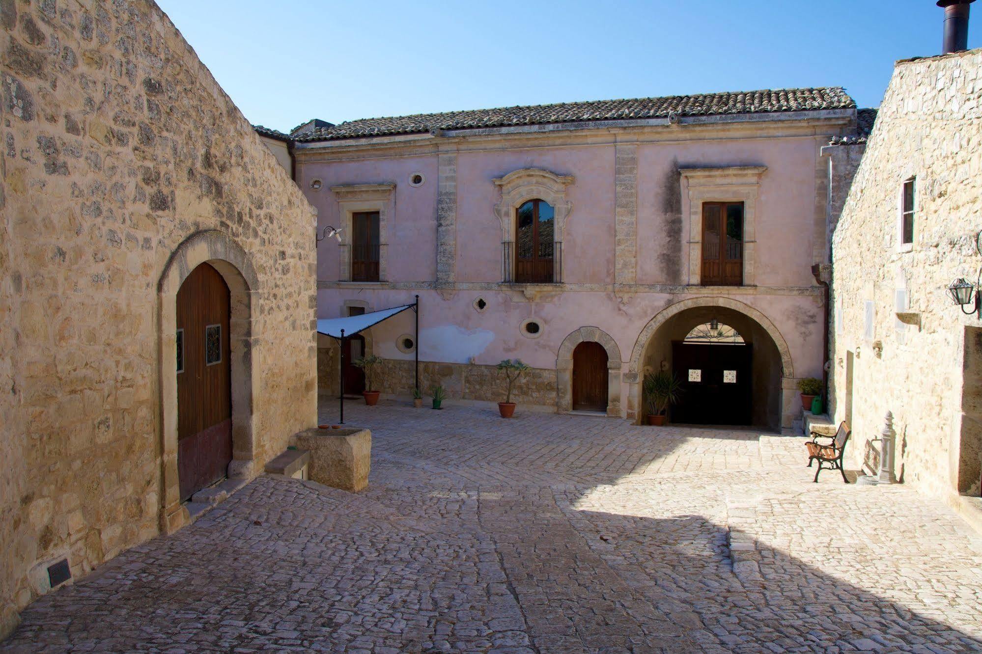 Relais Cimillà B&B Ragusa Exterior foto